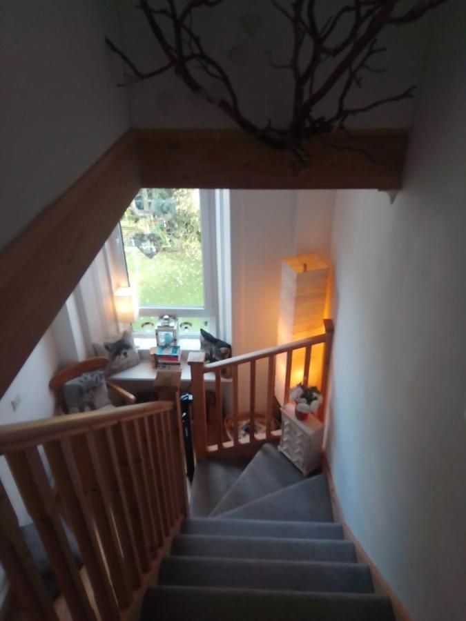 Village Life- Private Attic Suite - Living Room, Bedroom And Bathroom Newtown St Boswells Eksteriør bilde