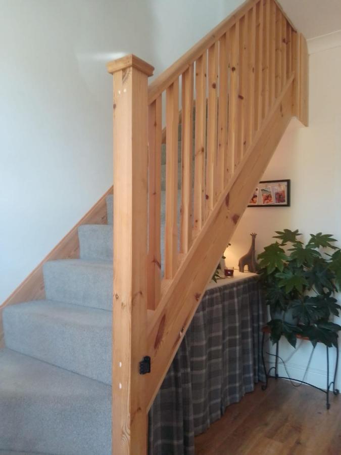 Village Life- Private Attic Suite - Living Room, Bedroom And Bathroom Newtown St Boswells Eksteriør bilde