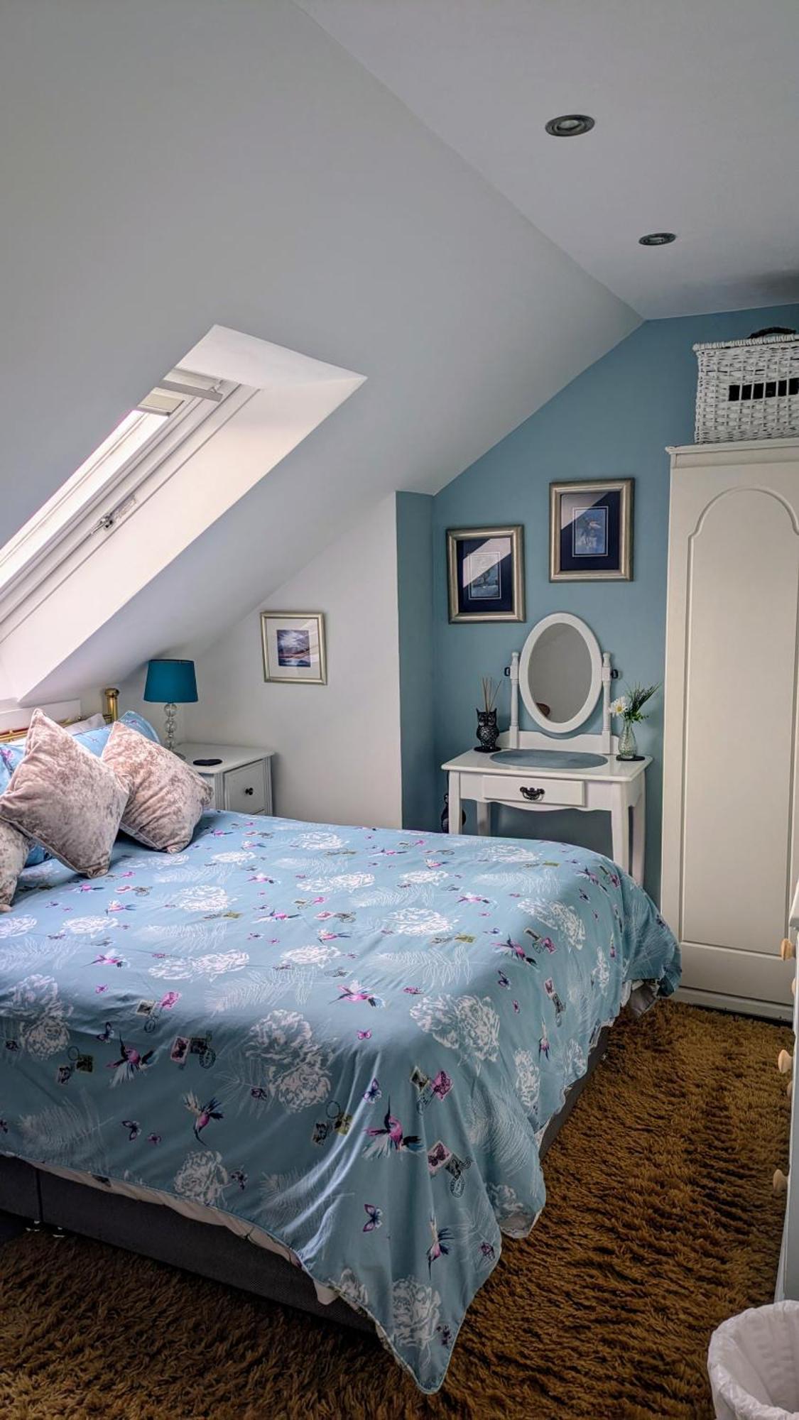 Village Life- Private Attic Suite - Living Room, Bedroom And Bathroom Newtown St Boswells Eksteriør bilde